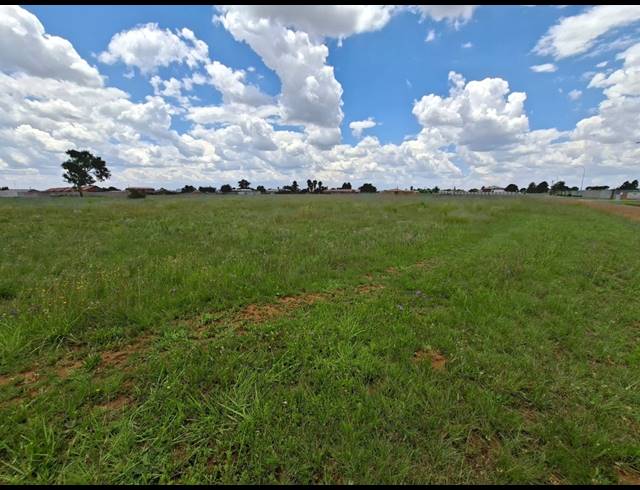 1,118M² VACANT LAND FOR SALE IN RIVERSDALE